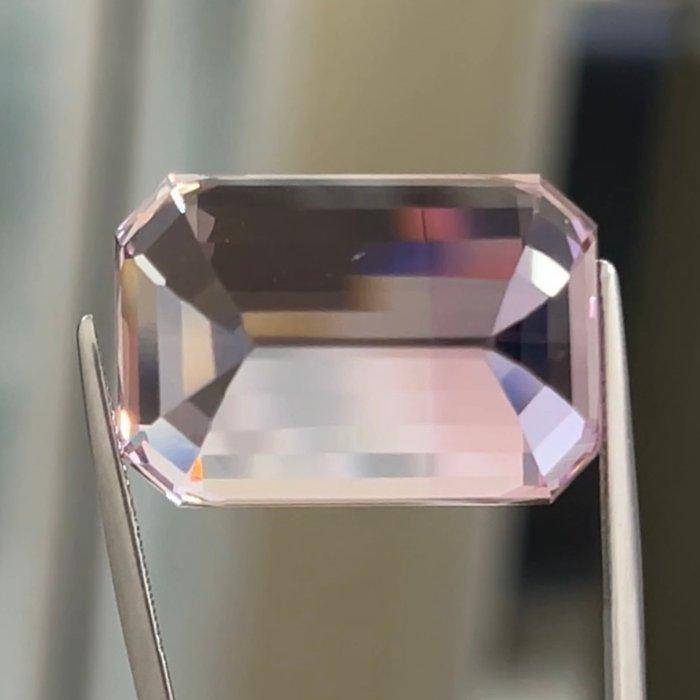 Zonder Minimumprijs - 1 pcs Roze Kunziet - 79.91 ct -, Sieraden, Tassen en Uiterlijk, Edelstenen