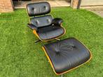 Lounge chair Vitra replica fauteuil met hocker zwart leer, Zo goed als nieuw, Leer, Design