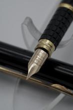 Waterman - Ideal - Black Laquer - 18kt Gold Nib - Zonder, Verzamelen, Pennenverzamelingen, Nieuw