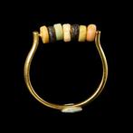 Oude Egypte, late periode Ring met veelkleurige