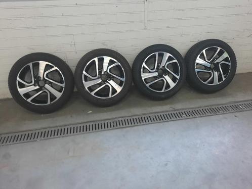 Complete set Peugeot 108, Auto-onderdelen, Banden en Velgen, 15 inch, Erkend duurzaam, Winterbanden, 165 mm, Gereviseerd, Banden en Velgen