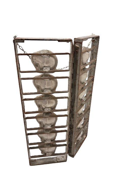 Mal - made in Berlin - Elephant chocolate mould, Antiek en Kunst, Curiosa en Brocante