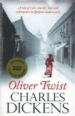 Oliver Twist by Charles Dickens (Paperback) softback), Gelezen, Charles Dickens, Verzenden