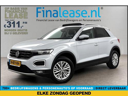 Volkswagen T-Roc 1.0 TSI Pano LED Cam Trekh Carplay €311pm, Auto's, Volkswagen, Lease, Handgeschakeld, SUV of Terreinwagen, Benzine