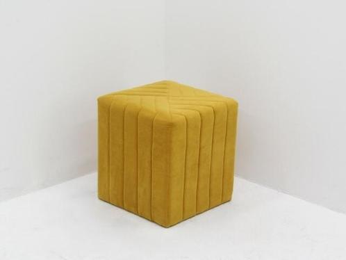 Poef - 43x40x40cm(hxbxd) - okergeel velvet met patroon, Zakelijke goederen, Kantoor en Winkelinrichting | Kantoormeubilair en Inrichting