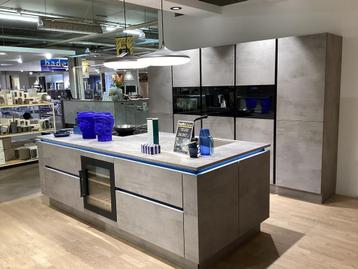 Nolte showroom keuken, STONE-Beton greepl. incl. apparatuur beschikbaar voor biedingen