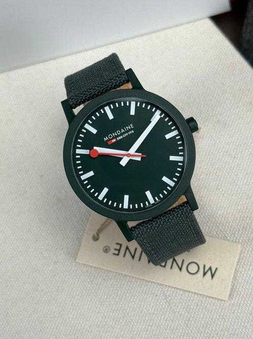 Mondaine - Classic Essence - Zonder Minimumprijs -, Sieraden, Tassen en Uiterlijk, Horloges | Heren