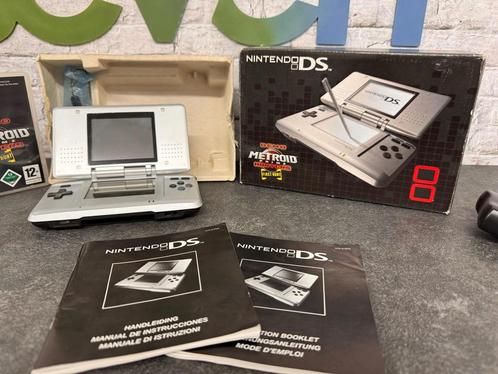 Nintendo DS Original - Silver [Complete], Spelcomputers en Games, Spelcomputers | Nintendo DS, Zo goed als nieuw, Ophalen of Verzenden