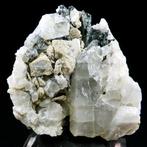 Stibnite met kwarts in breccia - Mijn Le Semnon,