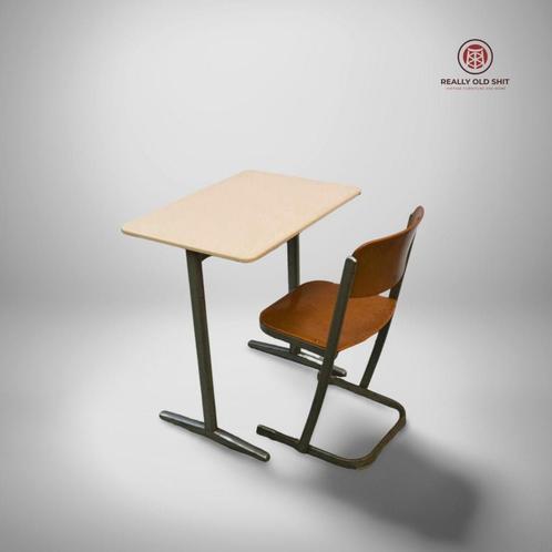 Vintage schooltafels en stoelen, Antiek en Kunst, Antiek | Meubels | Tafels