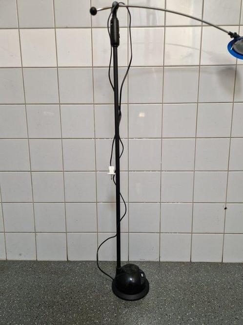 Venes - Staande lamp - HF1630 - Plastic, Rubber, Staal, Antiek en Kunst, Curiosa en Brocante
