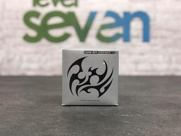 Gameboy Advance SP Tribal [Complete], Spelcomputers en Games, Spelcomputers | Nintendo Game Boy, Zo goed als nieuw, Ophalen of Verzenden