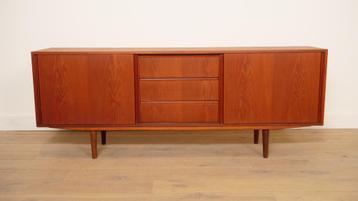 Vintage dressoir | Schuifdeuren | Scandinavisch design | beschikbaar voor biedingen