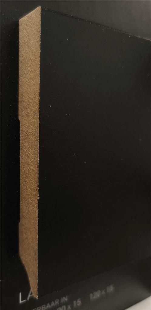 Oppio Zwart gelakte plint amsterdam kleur 9005, 15x90x2400mm, Doe-het-zelf en Verbouw, Plinten en Afwerking, Ophalen of Verzenden