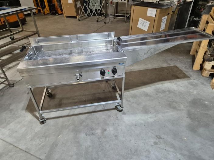 **veiling** Giorik oliebollenfriteuse op onderstel, Zakelijke goederen, Horeca | Keukenapparatuur, Gebruikt, Fornuis, Frituur en Grillen