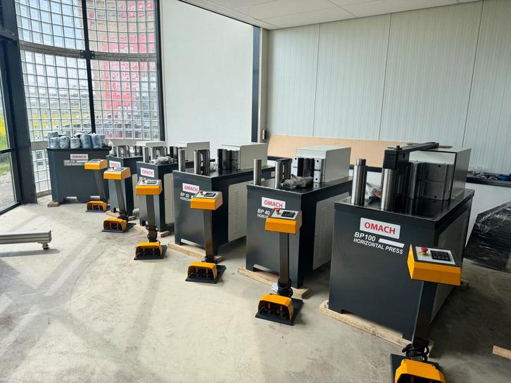 hydraulische strippenbuiger  Universele buigpers, Doe-het-zelf en Verbouw, Gereedschap | Overige machines, Nieuw