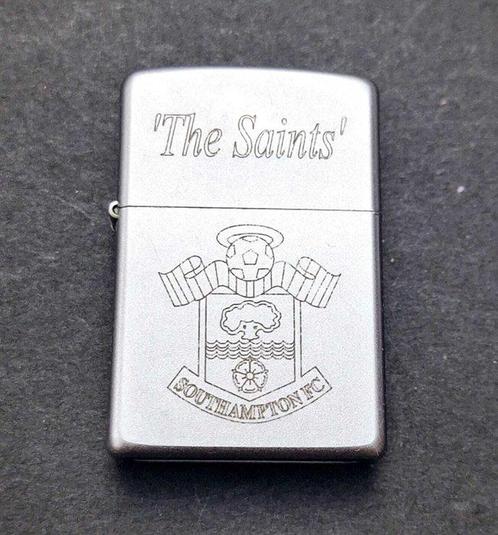 Zippo, Southampton FC The Saints’ Y Rayas - Aansteker -, Verzamelen, Rookartikelen, Aanstekers en Luciferdoosjes