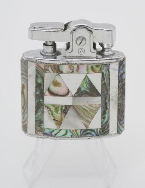 Symbol - Superlighter - Vintage Japanese petrol lighter with, Verzamelen, Rookartikelen, Aanstekers en Luciferdoosjes