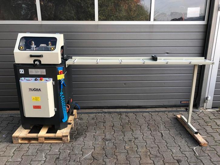 TUGRA aluminium afkortzaagmachine alu zaagmachine cirkelzaag, Doe-het-zelf en Verbouw, Gereedschap | Zaagmachines, Afkortzaag