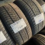2 x Pirelli Sottozero 3 235-40-19 Winterbanden 5mm, Auto-onderdelen, Banden en Velgen, 19 inch, Gebruikt, 235 mm, Band(en)