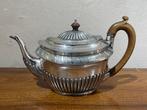 Walker & Hall - Theepot - zilverkleurig verguld metaal, Antiek en Kunst