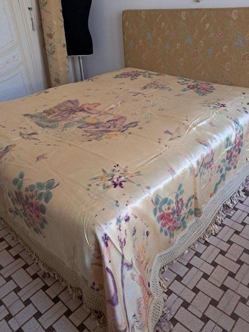 Bedsprei - 240 cm - 280 cm, Antiek en Kunst, Antiek | Kleden en Textiel