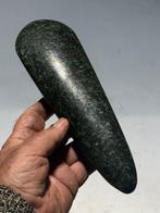 Prachtige stenen kelt, geweldige patina - deksel -