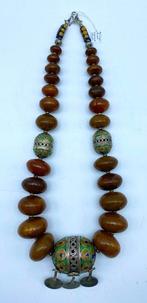 Indrukwekkende Berber ketting met Tagemout kralen - Zilver,