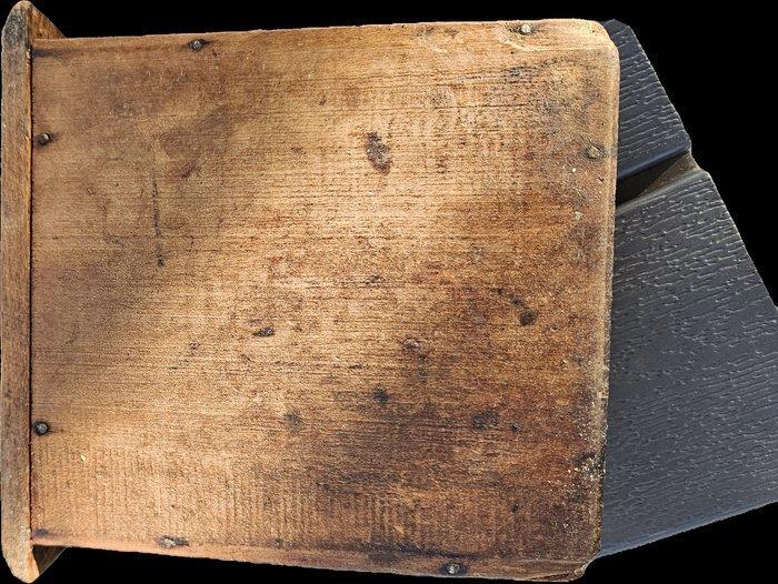 Ampia Garanzia - Tre spade - Koffiemolen - één - Hout,, Antiek en Kunst, Antiek | Wandborden en Tegels