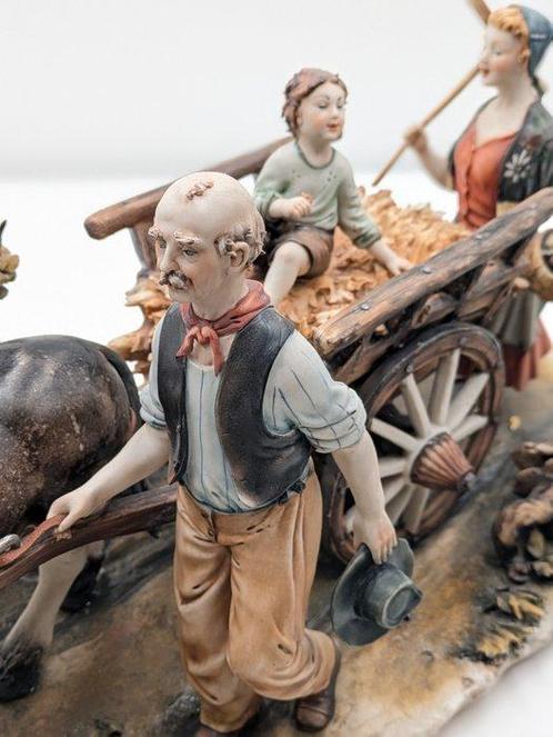 Capodimonte - E. Cavazzin - sculptuur, Famiglia contadina -, Antiek en Kunst, Antiek | Glas en Kristal