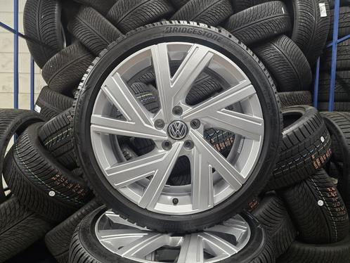 Originele Volkswagen Golf 8 Bergamo winterset 225/40/18, Auto-onderdelen, Banden en Velgen, 18 inch, Erkend duurzaam, Winterbanden