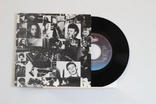 vinyl single 7 inch - UB 40 - Dont Walk On The Grass, Cd's en Dvd's, Vinyl Singles, Zo goed als nieuw, Verzenden