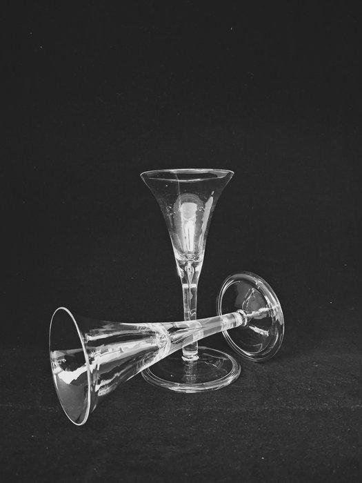 Wijnglas (2) - Verschillende modellen - Lood Glas -, Antiek en Kunst, Antiek | Glas en Kristal