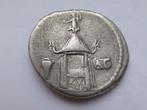 Romeinse Republiek. Q. Cassius Longinus AR Denarius. Rome,, Postzegels en Munten