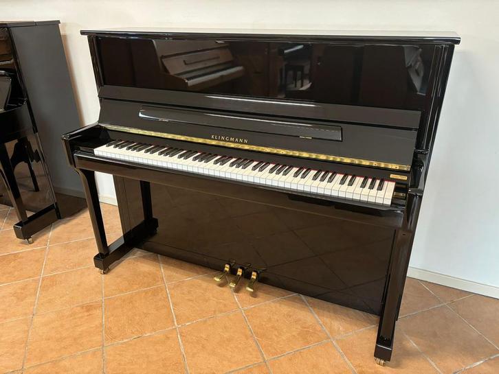 Prachtige hoge Klingmann piano, Muziek en Instrumenten, Piano's, Piano, Zwart, Zo goed als nieuw, Hoogglans, Verzenden