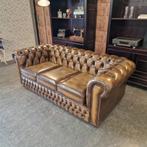 Chesterfield Chesham Bank 3 Zitter antiek goud, Huis en Inrichting, Banken | Bankstellen, 150 tot 200 cm, Chesterfield, Rechte bank