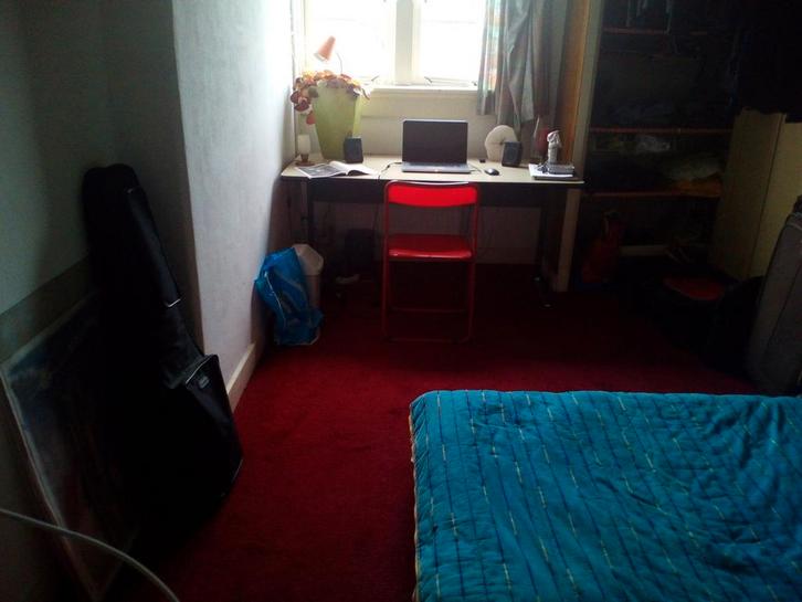 Te huur: Kamer Lipperkerkstraat in Enschede, Huizen en Kamers, Kamers te huur