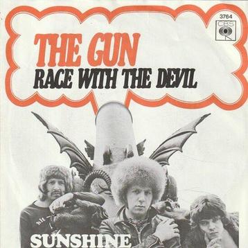 Gun - Race with the devil + Sunshine (Vinylsingle) beschikbaar voor biedingen