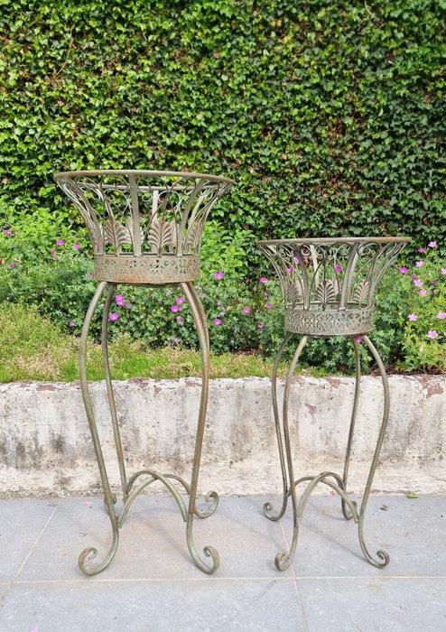 Bloempot (2) - IJzer, Antiek en Kunst, Curiosa en Brocante