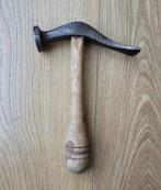 Lot de 4 Marteaux de métiers divers : cordonnier, tapissier,, Antiek en Kunst, Antiek | Speelgoed