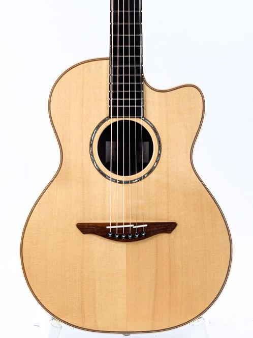 Avalon S6-325c Madagscar Rosewood Spruce Used, Muziek en Instrumenten, Snaarinstrumenten | Gitaren | Akoestisch, Western- of Steelstringgitaar