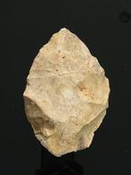 Paleolithisch groot vuursteenbijl - 16.7 cm