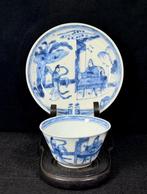 Theekop en schotel, uitstekend - Porselein - China - Kangxi