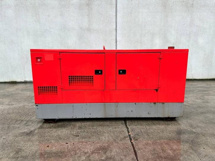 Veiling: Generator Gesan DPS100 Diesel 110 kVA 2005, Zakelijke goederen, Machines en Bouw | Aggregaten, Ophalen