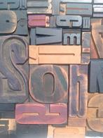 Drukblokken (50) - XL oude typografische letterblokjes -, Antiek en Kunst, Antiek | Wandborden en Tegels