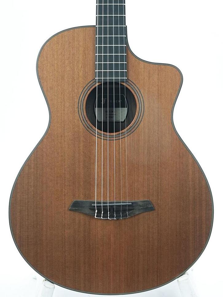Furch GNC2 CW Crossover Nylon (Klassieke Instrumenten), Muziek en Instrumenten, Snaarinstrumenten | Gitaren | Akoestisch, Klassieke of Spaanse gitaar