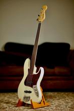 Vincent Metropol 4 Fretless 2021 | White, Muziek en Instrumenten, Snaarinstrumenten | Gitaren | Bas, Nieuw