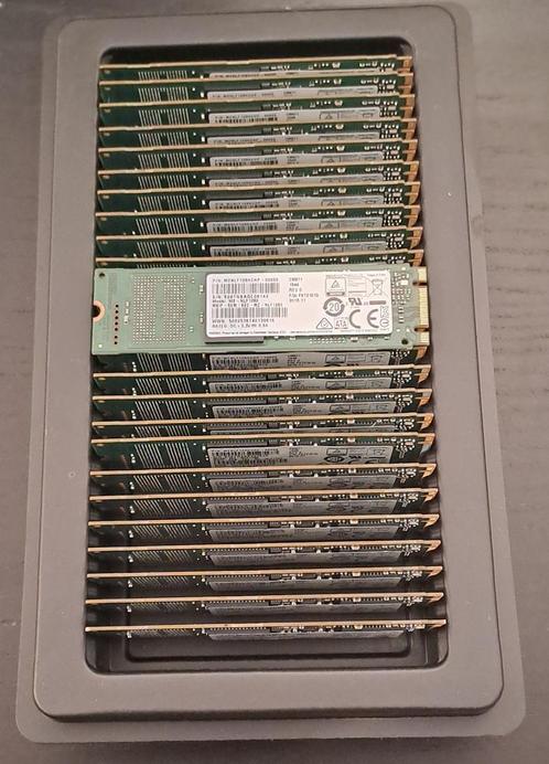 Partij 25 x Samsung 128GB MZ-NLF1280 CM871 M.2 2280 SSD, Computers en Software, Harde schijven, Intern, Laptop, Zo goed als nieuw