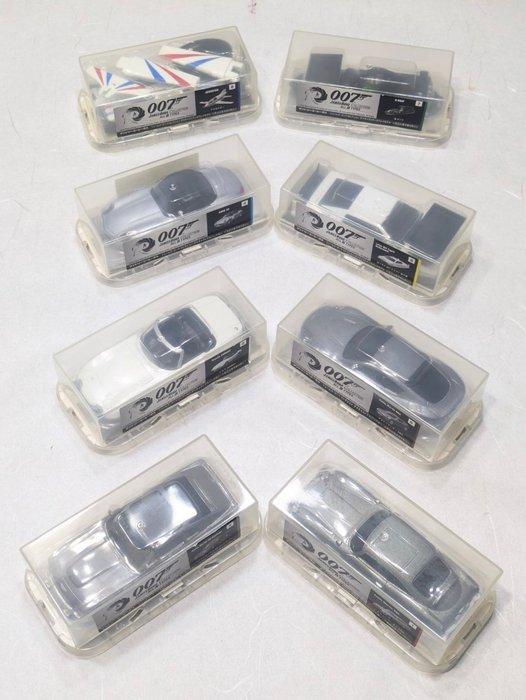 Suntory / BOSS 1:64 - Modelauto (8) - James Bond vehicles, Hobby en Vrije tijd, Modelauto's | 1:5 tot 1:12