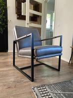 Leren fauteuil met stalen frame - grijs leer - Echt leer, In, Huis en Inrichting, Fauteuils, Nieuw, Ophalen of Verzenden, Industrieel